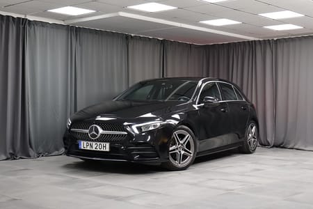 Mercedes-Benz A 180 AMG Line Backkamera 18" AMG fälgar MBUX