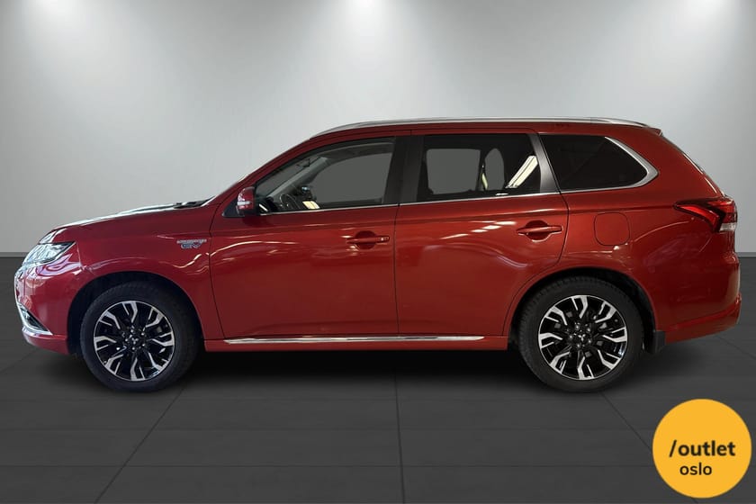 Bilde 2 av Mitsubishi Outlander PHEV 203 hp 2016 | Ryggekamera | Oppvarmet ratt