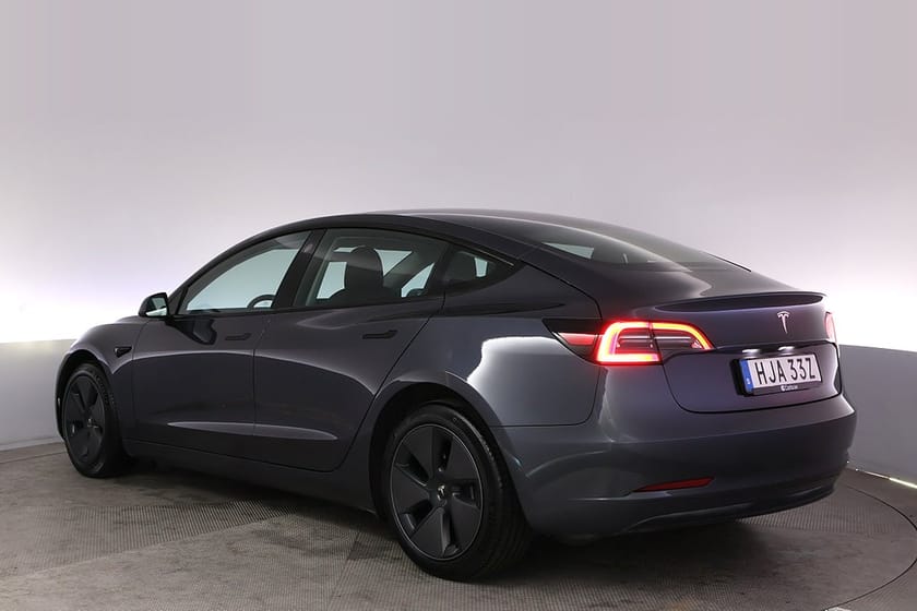 Bild 4 av Tesla Model 3 Standard Range Autopilot Panorama