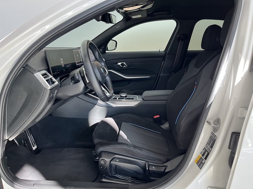 Bild 5 av BMW 330e xDrive Sedan