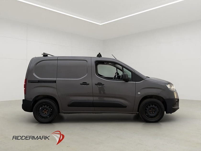 Bild 2 av Toyota ProAce City proace-city 1.5D Värmare Drag B-Kamera CARPLAY Moms