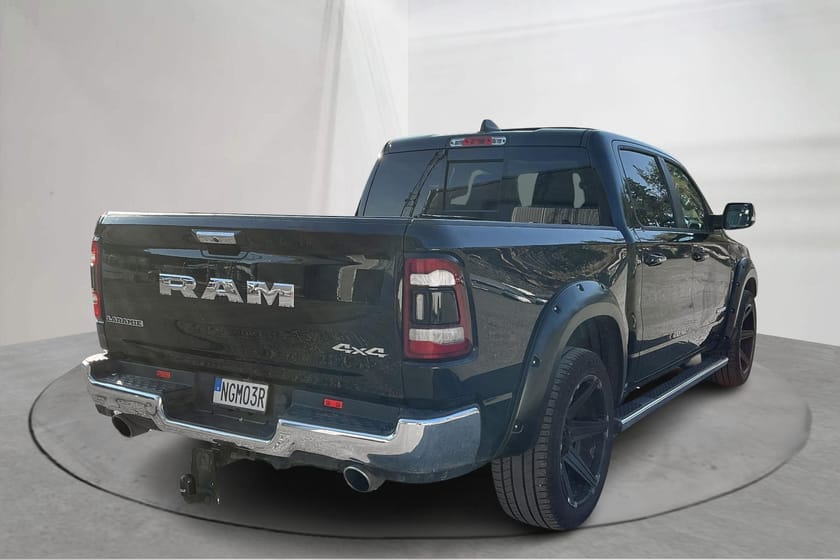 Bild 3 av RAM 1500 Dubbelhytt 5'7" box
