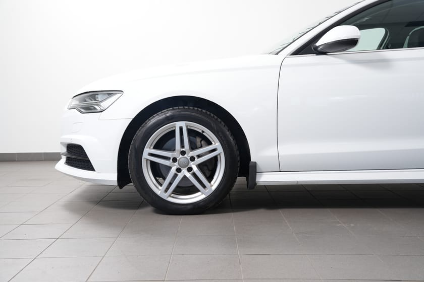Bild 3 av Audi A6 Avant 2.0 TDI S Tronic 190hk Pvärmare/Drag/Alcantara/Navi