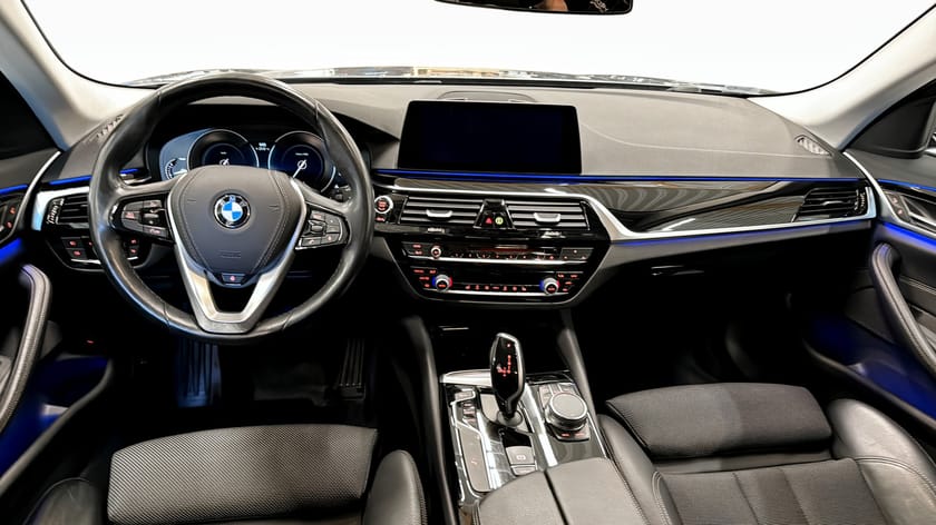 Bild 4 av BMW 520d xDrive Touring Sportline Drag Rattvärme Dieselvärmare Navi