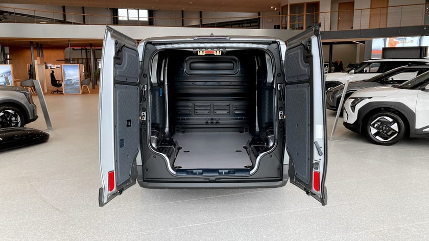 Bild 4 av Kia PV5 Long Range Cargo 3DR L2H1 *OMGÅENDE LEVERANS