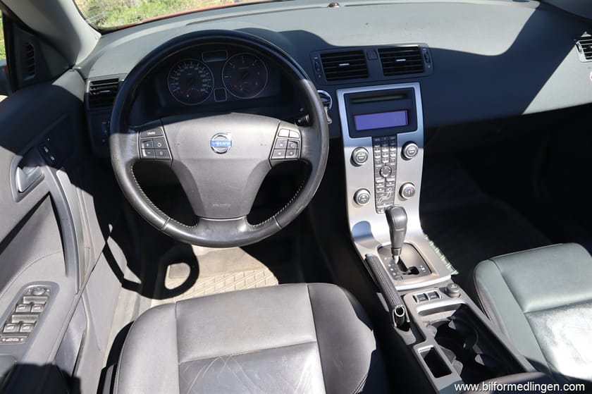 Bild 3 av Volvo C70 CC D5 2.4 FWD 180hk Svensksåld AC