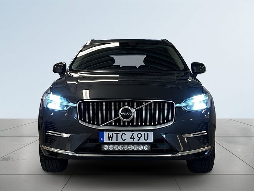 Bild 2 av Volvo XC60 Recharge T6 AWD H/K Pano Drag Kamera Pvärm 18,8 kWh SoV