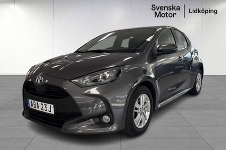 Toyota Yaris Hybrid - Active I Backkamera I Rattvärme I Adaptiv Farthållare