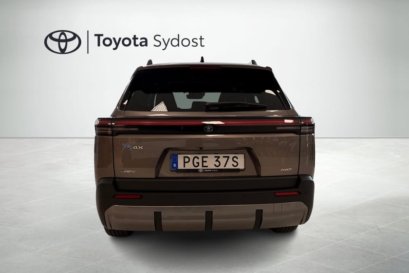 Bild 4 av Toyota bZ4X Touring AWD Executive 20" LM Panorama Skinn JBL Navigation Rattvärme Adaptiv farthållare mm.