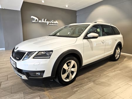Škoda Octavia Scout 2.0 TDI DSG 184hk | V-hjul Drag Värmare