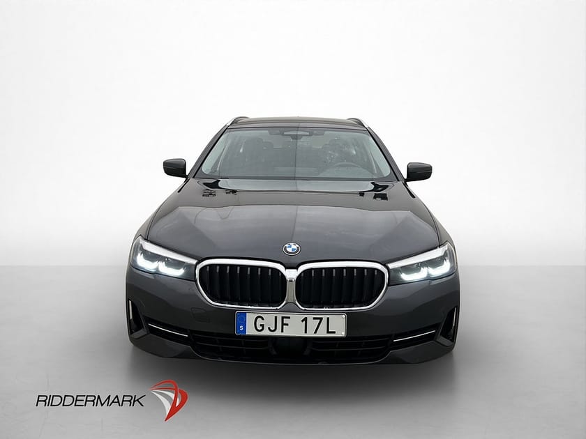 Bild 2 av BMW 530e xDrive Touring 292hk Cockpit Kamera HiFi Elstol  Navi Drag