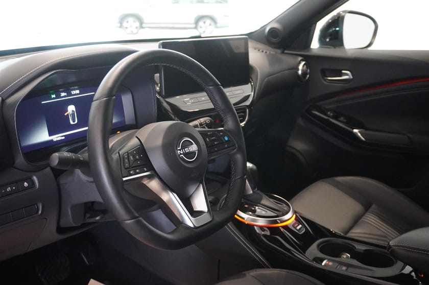 Bild 2 av Nissan Juke 1.0 DIG-T DCT Tekna Navi 19