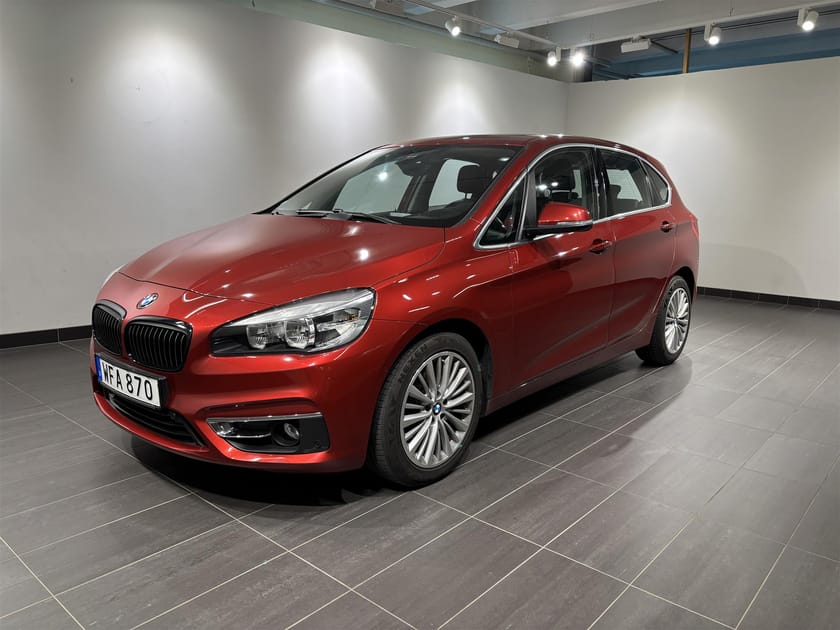 Bild 1 av BMW 218d Active Tourer 3,95%   Luxury Line Panorama PDC Drag
