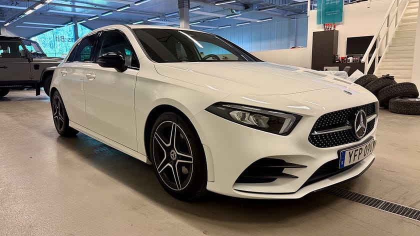 Bild 2 av Mercedes-Benz A 180 AMG Line / Aut / Night package / Backkamera