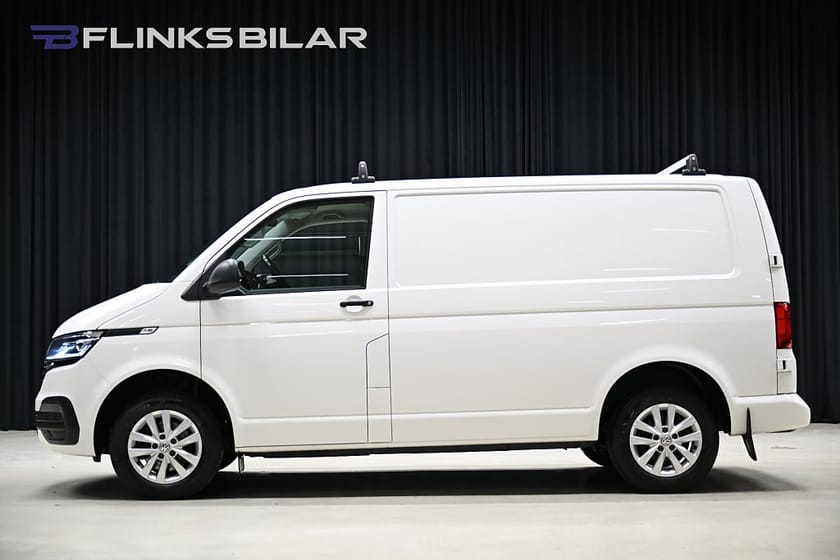 Bild 2 av Volkswagen Transporter 110HK Nedlackad|LED|Drag|Värmare|Backkamera|Lågmil|Moms