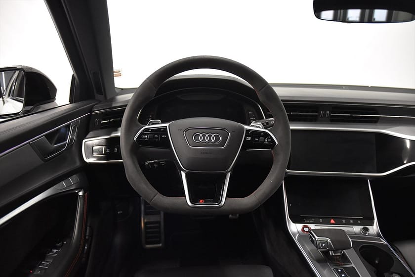 Bild 2 av Audi RS 6 Avant 4.0 V8 Quattro Alpin Optik B&O Soft-close Pano Sv-såld