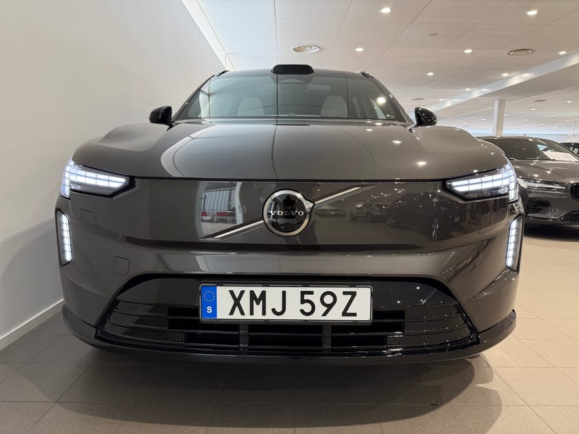 Bild 2 av Volvo EX90 Twin Motor Ultra 7-sätes / 360 Kamera / Panoramatak / 10.000kr tillbehör/