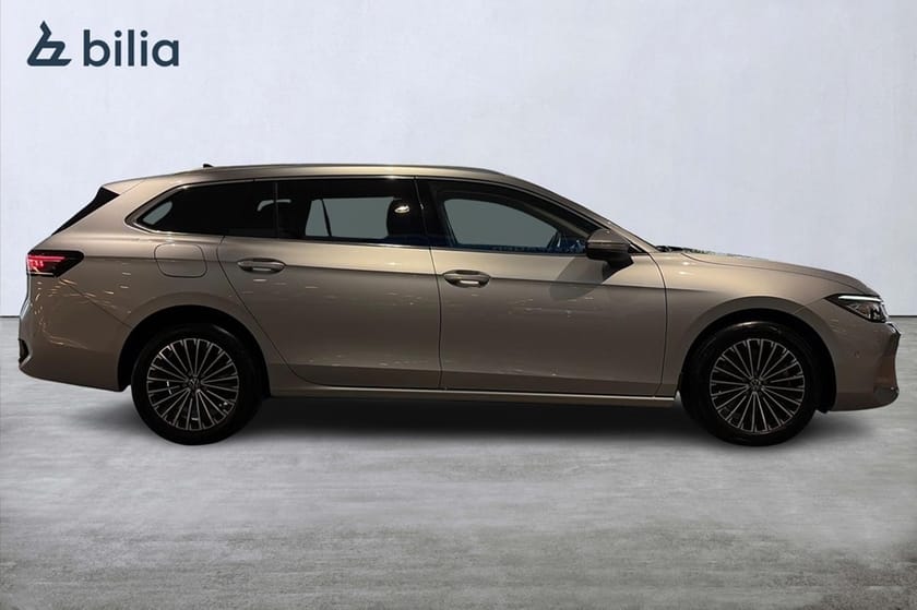 Bild 4 av Volkswagen Passat Variant eHybrid Elegance 1.5 TSI Värm Drag 272HK