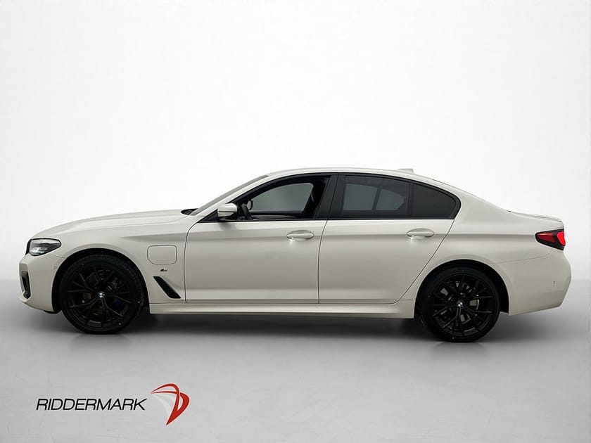 Bild 4 av BMW 530e xDrive Sedan 292hk Kamera Cockpit Drag H/K Skinn