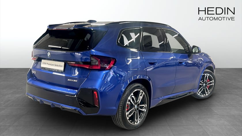 Bild 2 av BMW iX1 xDrive30 FRIA Vinterhjul Business Edition M-sport Pro H/K