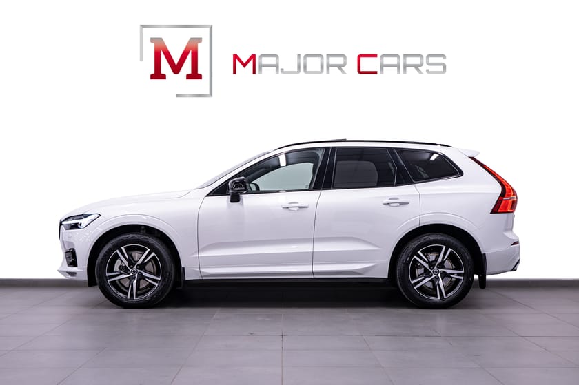 Bild 3 av Volvo XC60 B4 AWD R-Design Pano H/K 360° HuD Drag 4-Zons 197hk