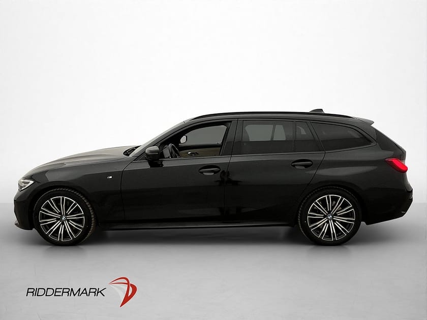 Bild 2 av BMW 330i xDrive Touring M Sport Backkamera HiFi-Ljud Skinn Elstolar