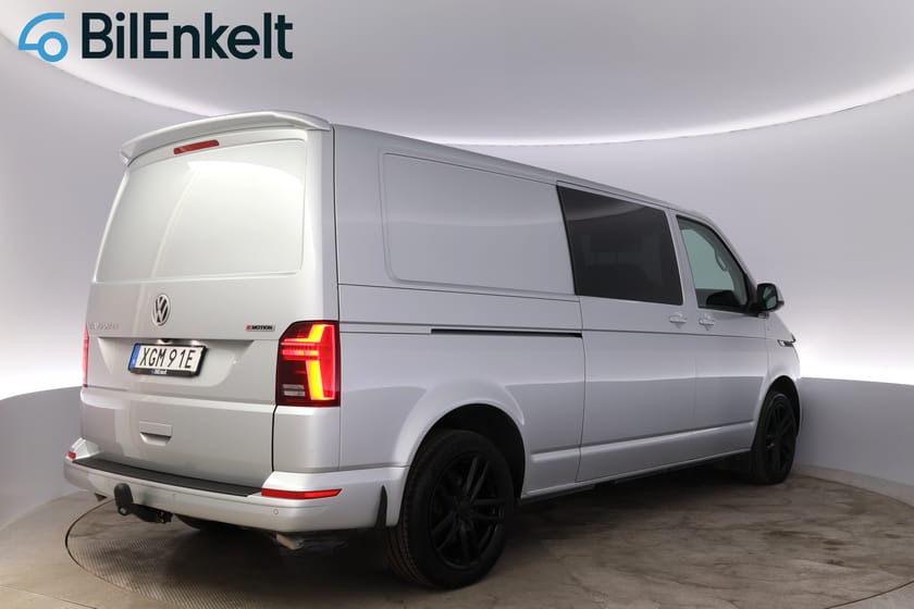 Bild 3 av Volkswagen Transporter Kombi 200 TDI 4M DSG Cockpit Drag
