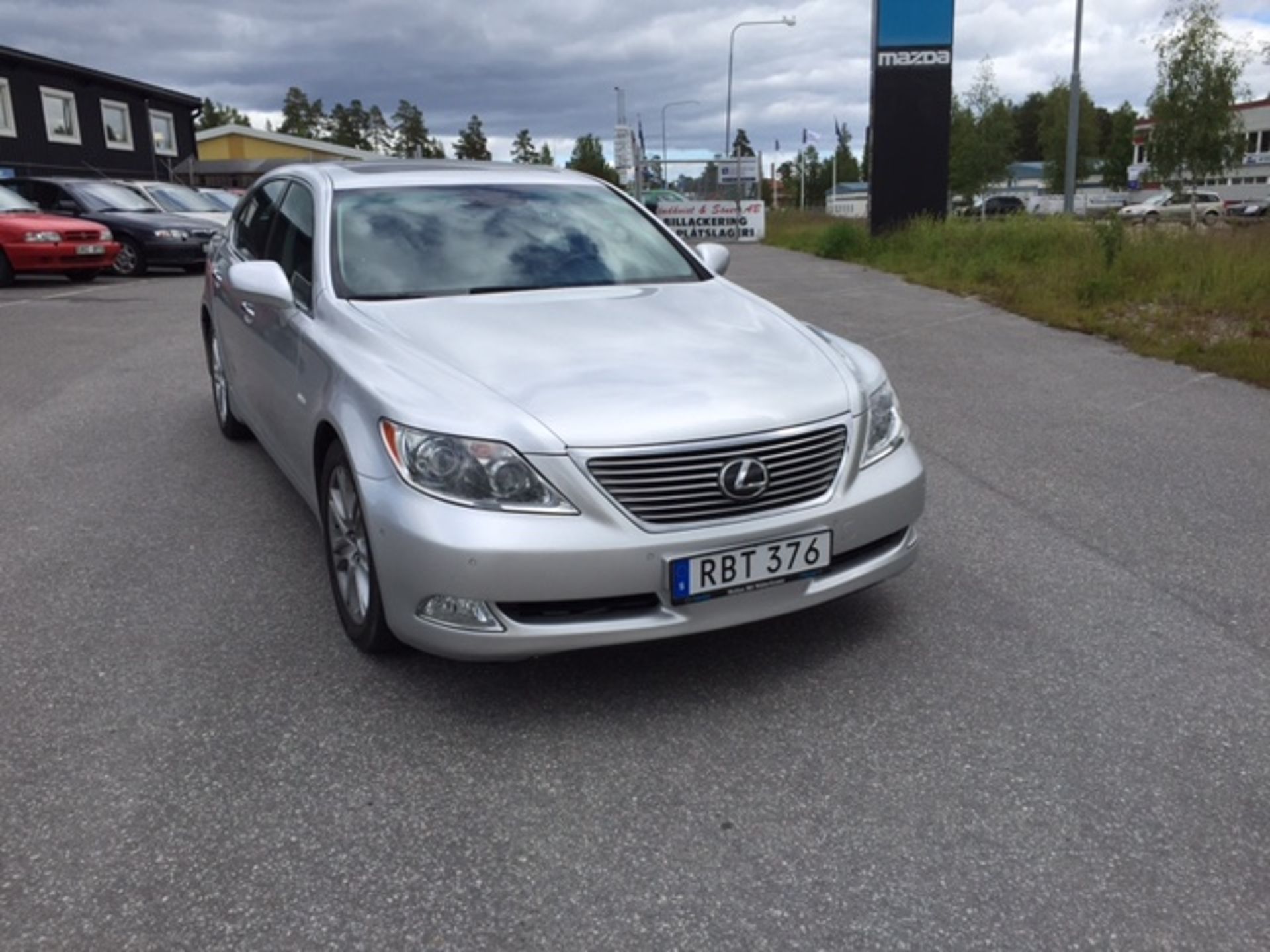 Lexus LS