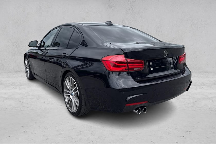 Bilde 3 av BMW 330e Sedan M-SPORT | AUT | H&K | SOLTAK | NAVI-PRO |