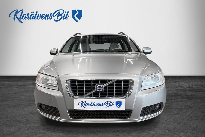 Bild 3 av Volvo V70 2.5T Momentum (200hk) Navi | Dragkrok | Motorvärmare
