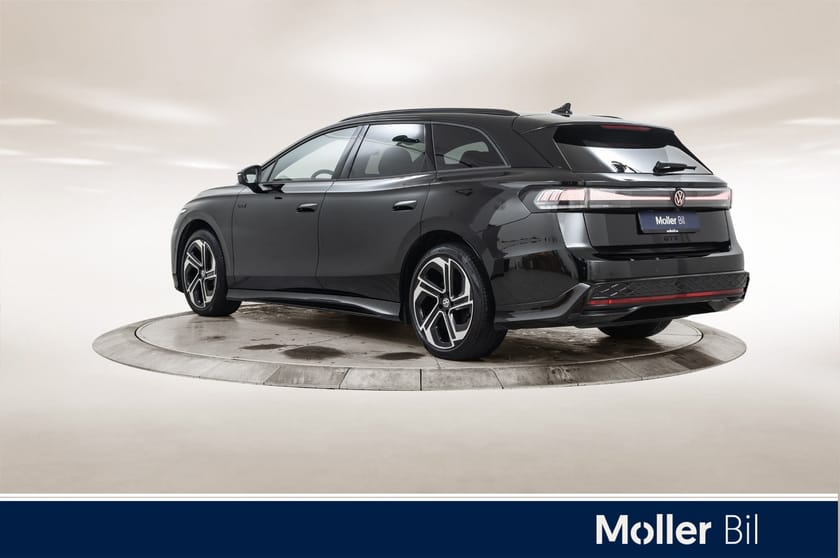 Bilde 3 av Volkswagen ID.7 GTX Tourer