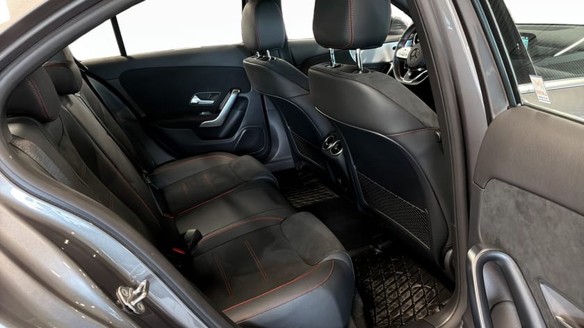 Bild 5 av Mercedes-Benz A 200 Sedan AMG