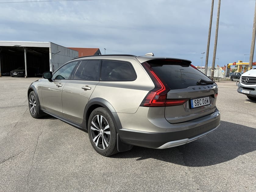Bild 2 av Volvo V90 Cross Country B4 AWD Geartronic, 197hk, 2021