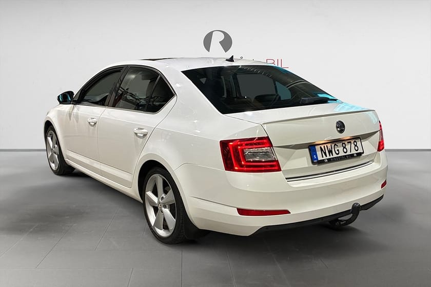Bild 5 av Škoda Octavia 1.8 TSI 180 HK DSG ELEGANCE DRAG NAVI M&K SKINN 18"