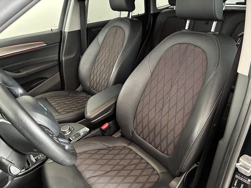 Bild 5 av BMW X1 sDrive20i Model xLine Nav Drag PDC Head-Up