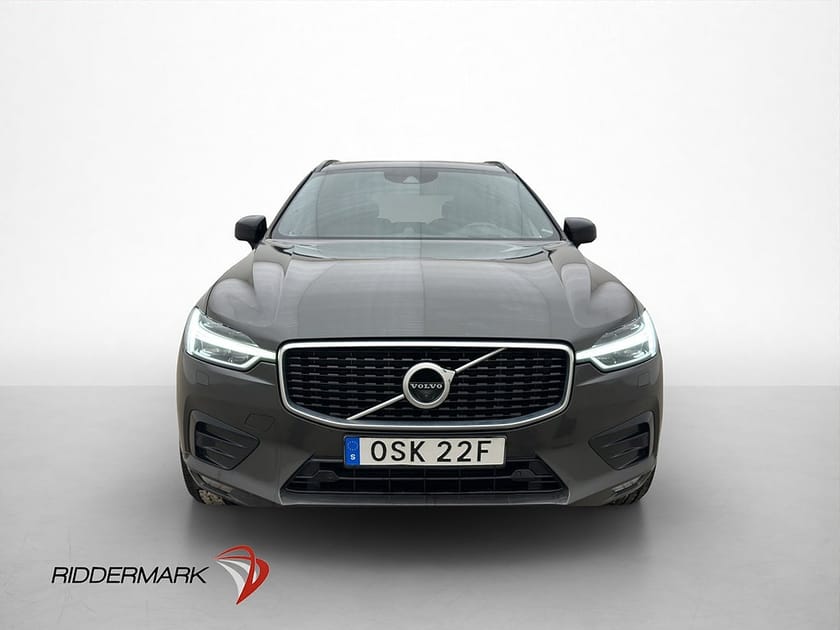 Bild 2 av Volvo XC60 B4 AWD R-Design Pano B&W HUD Luft VOC 360° 4-Zon