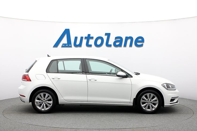 Bild 3 av Volkswagen Golf 1.0 TSI Carplay, P-Sensorer, Adaptiv Farthållare 110hk