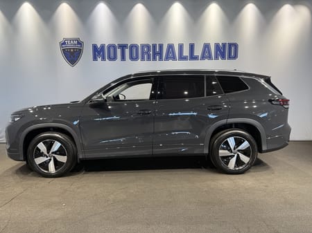 Volkswagen Tayron 7-seater 4M Matrix / HUD / Värmare / Drag / 360