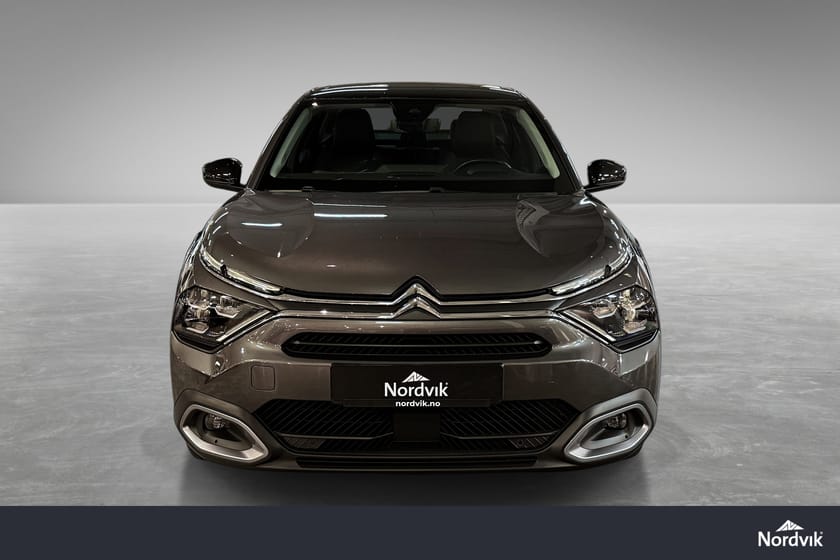 Bilde 2 av Citroën ë-C4 X Toppmodellen/Skinn/Soltak/Rattvarme/Arkamys Hifi