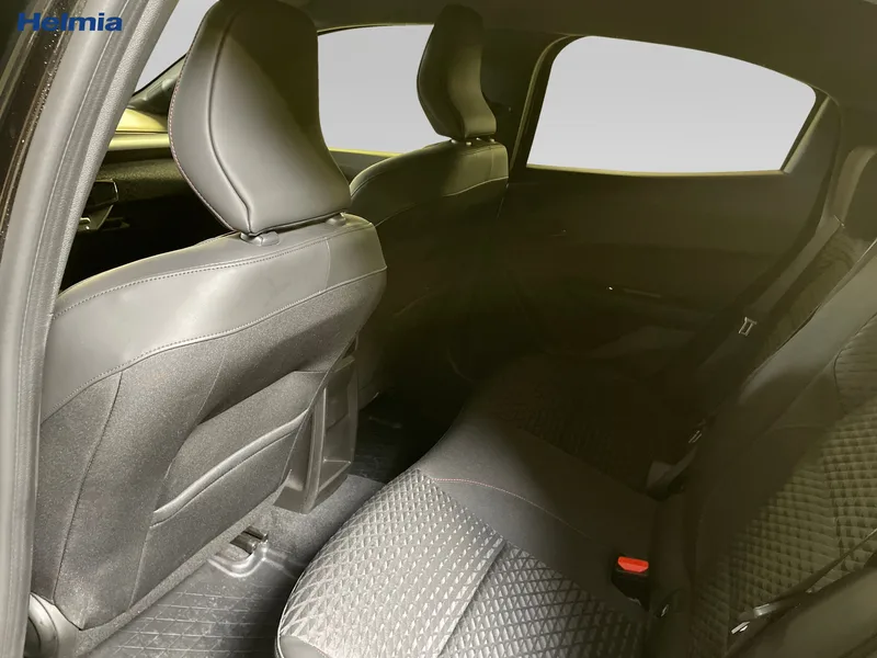Bild 11 av 13 – Renault Clio TCe 115 techno