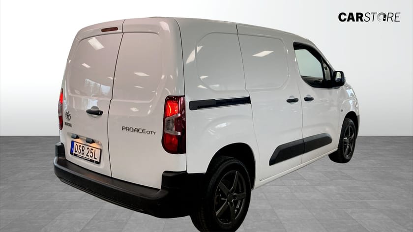 Bild 2 av Toyota ProAce City 1.5D 102HK PDC 3-SITS CARPLAY