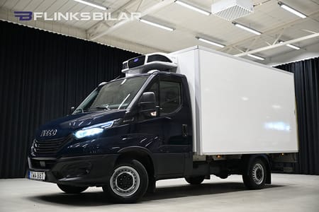 Iveco Daily 35-140 Chassi Cab 136HK Automat|Volymskåp|BG-Lyft|Nattkyla|Leasbar|SeUtr!