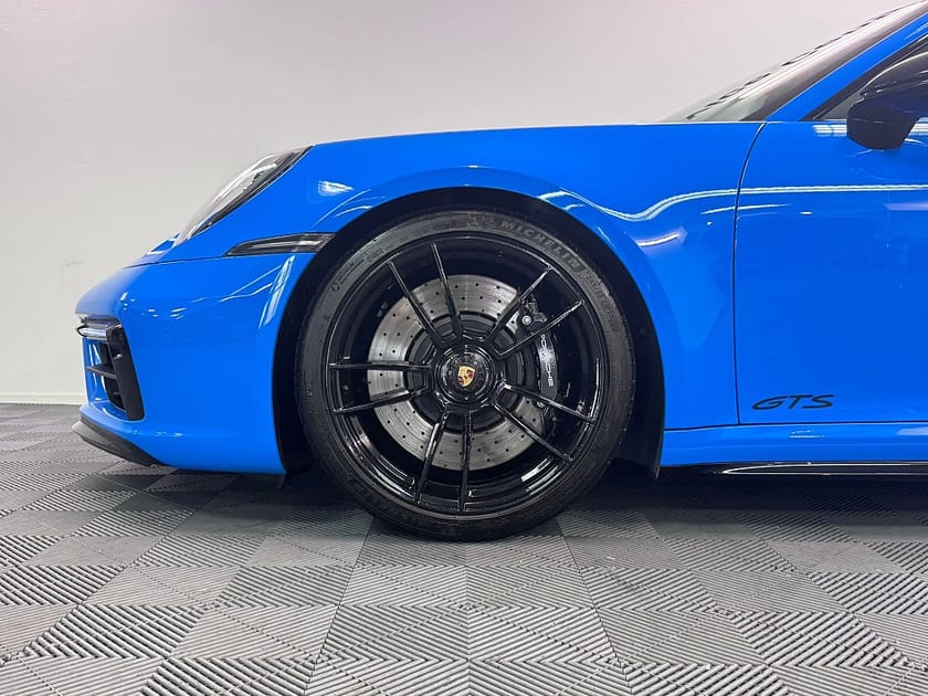 Bild 3 av Porsche 911 Carrera 4 GTS 992