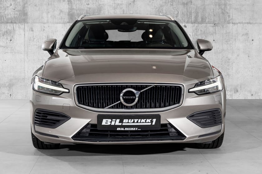 Bilde 3 av Volvo V60 T6 AWD Momentum - Ryggekamera/Teknikkpakke/H. feste