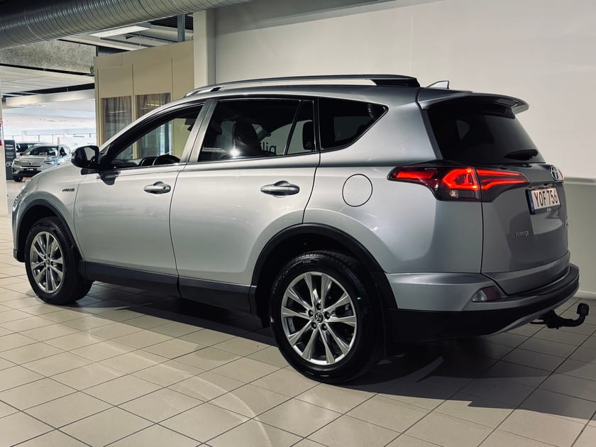 Bild 3 av Toyota RAV4 Hybrid 2,5 AWD-i Executive | Elstol | 360 | Drag |