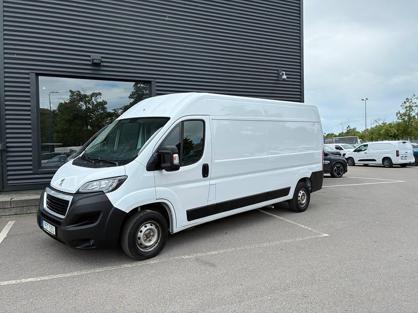 Bild 1 av Peugeot Boxer Van PRO+ L3H2 335 140 hk MAN LEASEBAR