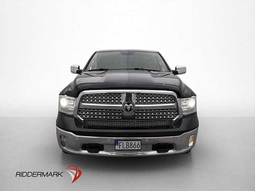 Bild 5 av RAM 1500 Crew Cab Dodge Laramie 5.7 4x4 Luft Kamera Alpine Skinn Kåpa