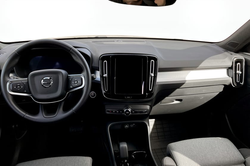 Bild 4 av Volvo XC40 B3 FWD Bensin Plus Dark