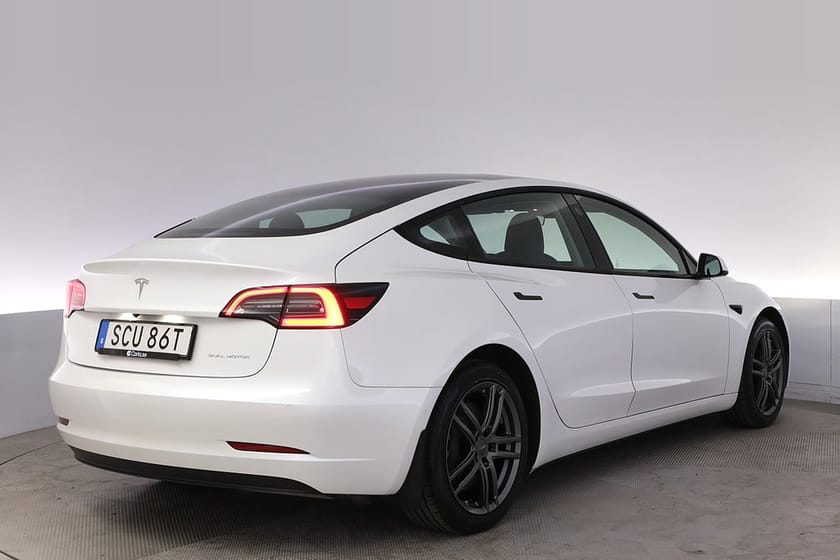 Bild 5 av Tesla Model 3 Long Range AWD Refresh Autopilot Panorama
