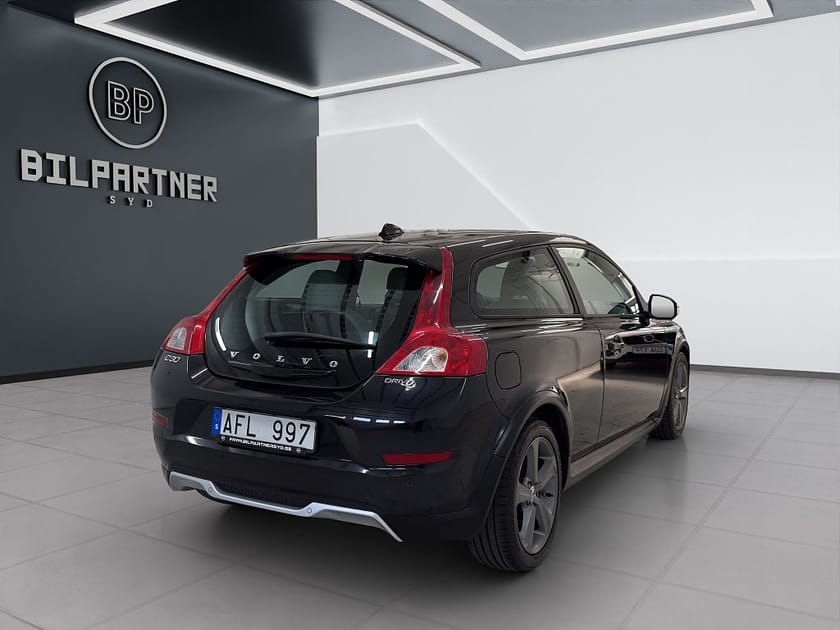 Bild 4 av Volvo C30 D2 Summum/Ny Besiktad/SOV-Däck/Skinn/Elstolar